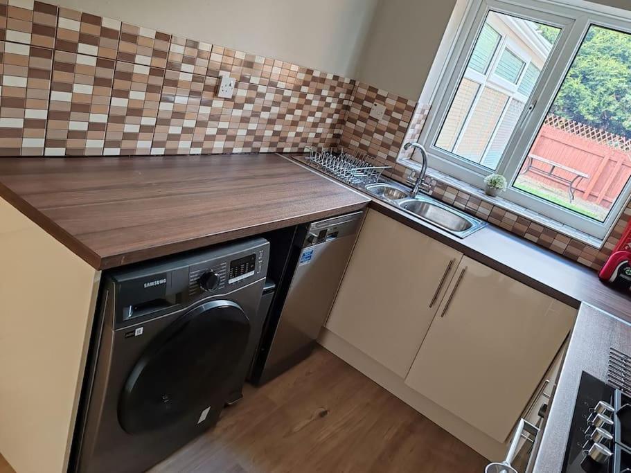 Modern Living In Hull Villa Kingston upon Hull Buitenkant foto